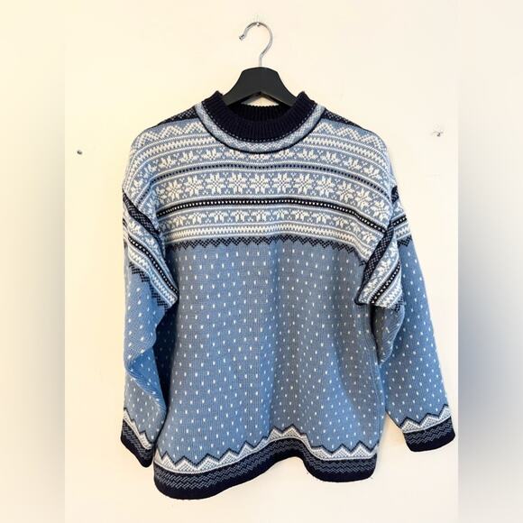 Vintage 100% wool fair isle sweater blue white winter warm pullover cozy Nordic - Picture 1 of 8